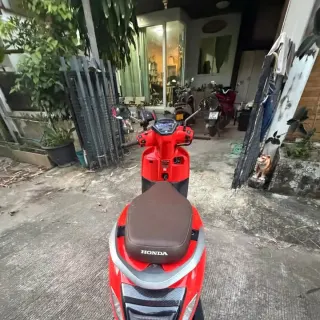 Rent Honda Genio 2026