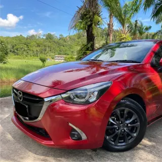Selling Mazda 2 2019