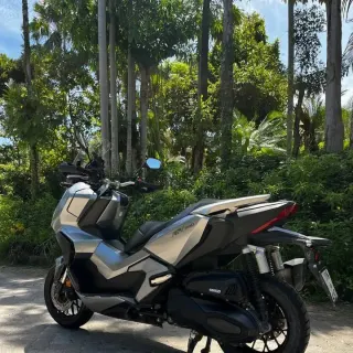 Rent Honda ADV 350