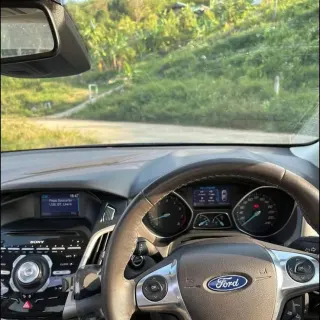 Selling Ford Focus 2013