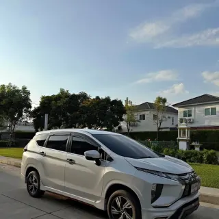 Selling Mitsubishi Xpander 2020