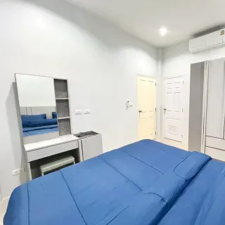 For rent 2-bedroom townhouse in The Rich Palai