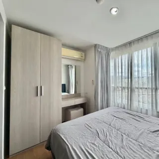 For rent 1-bedroom apartment in Centrio Condominium