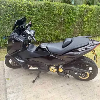 Selling Yamaha TMAX 2024