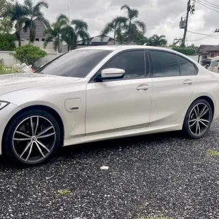For rent BMW Series 3 2023