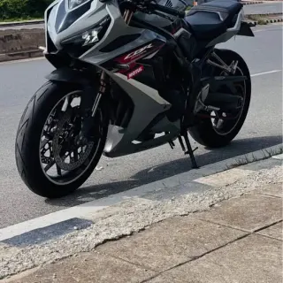 For rent Honda CBR650R 2023