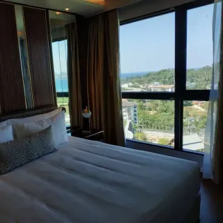 Selling 2-bedroom apartment in Mida Grande Resort Phuket