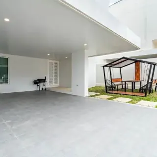 For rent 5-bedroom luxury pool villa in Kathu