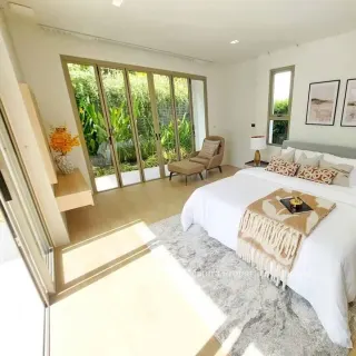 For rent 4-bedroom villa in Loch Palm Villas
