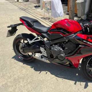 Selling Honda CBR 650R 2023