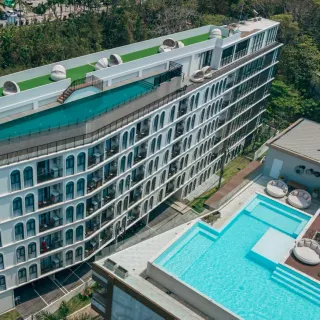 Selling 1-bedroom apartment in Palmetto Park
