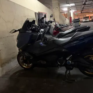 Selling Yamaha TMAX 530 2018