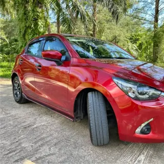 Selling Mazda 2 2019