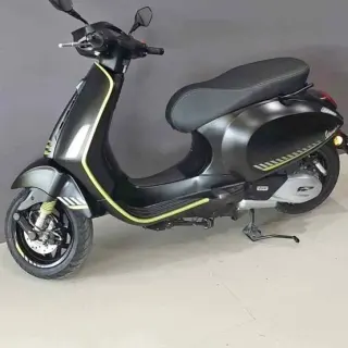 Selling Vespa Sprint Tech 2025