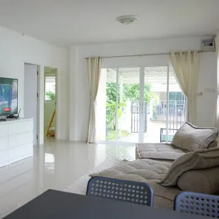 For rent 2-bedroom townhouse in Thalang