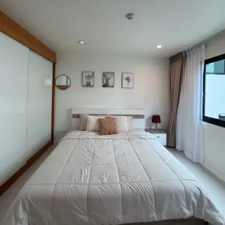 For Sale: 1 Bedroom Condo in Ratchaporn Condo