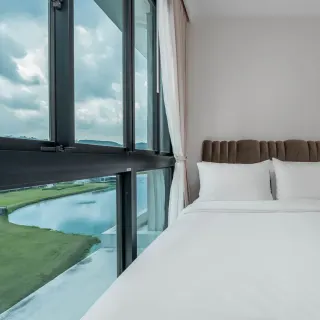 2BR apartment with lake view in Royal Lee The Terminal Phuket