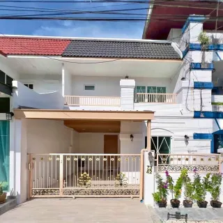 For sale 3-bedroom townhouse in Kathu