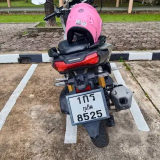 Selling Honda ADV 160