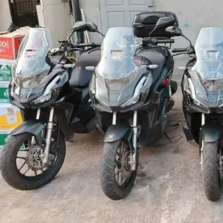Rent Honda ADV 160
