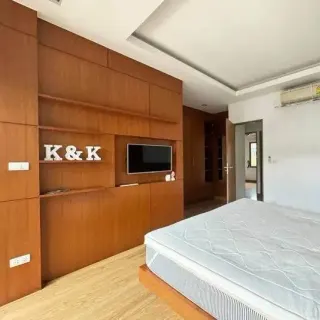 Townhouse for rent near Soi Ta-Eid