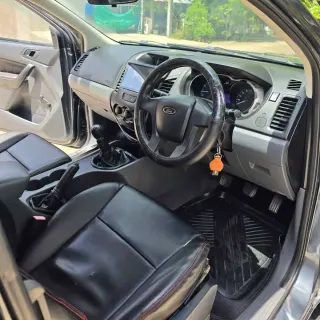 Selling Ford Ranger 2013