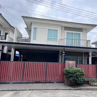For sale: 3-bedroom townhouse in Passorn Kathu village