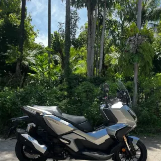 Rent Honda ADV 350