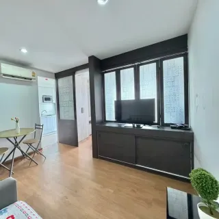 For rent 1-bedroom apartment in Centrio Condominium