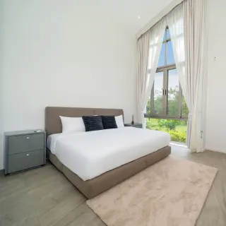 Urgent sale: spacious villa with swimming pool, 4 bedrooms, in Wallaya, Bang Tao.