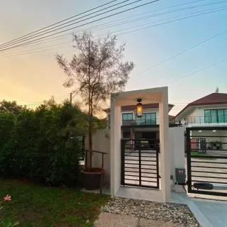 House for sale 4 bedrooms in Kathu