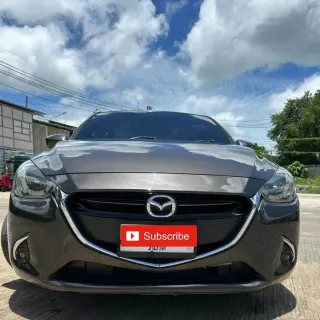 Selling Mazda 2 2018