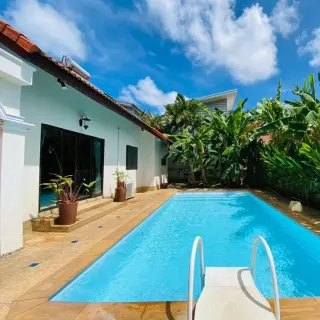Rent 3-bedroom villa with a pool in Rawai
