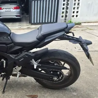 Selling Honda CB650R 2024