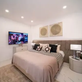 Аренда 6-спальной виллы в Laguna Homes