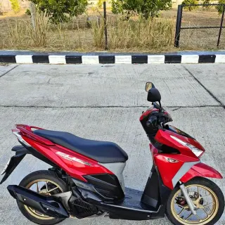 Selling Honda Click 125i