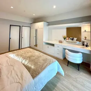 Selling 2-bedroom apartment in Golf View Condo