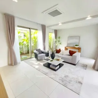 For rent 4-bedroom villa in Loch Palm Villas