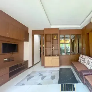 Townhouse for rent near Soi Ta-Eid