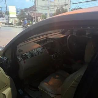 Selling Nissan Tiida 2006
