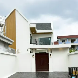 3 Bedroom Villa for Sale in Wichit